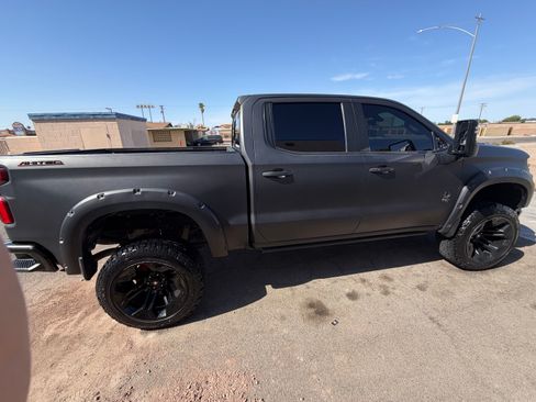 Used 2021 Chevrolet Silverado 1500 RST w/ Convenience Package II AWD/4WD image 2