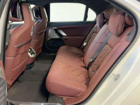 Used 2024 BMW i7 eDrive50 w/ M Sport Package image 9