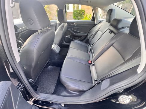 Used 2019 Volkswagen Jetta SE image 12