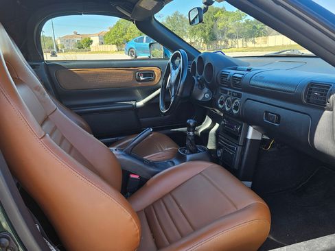 Used 2003 Toyota MR2 image 20