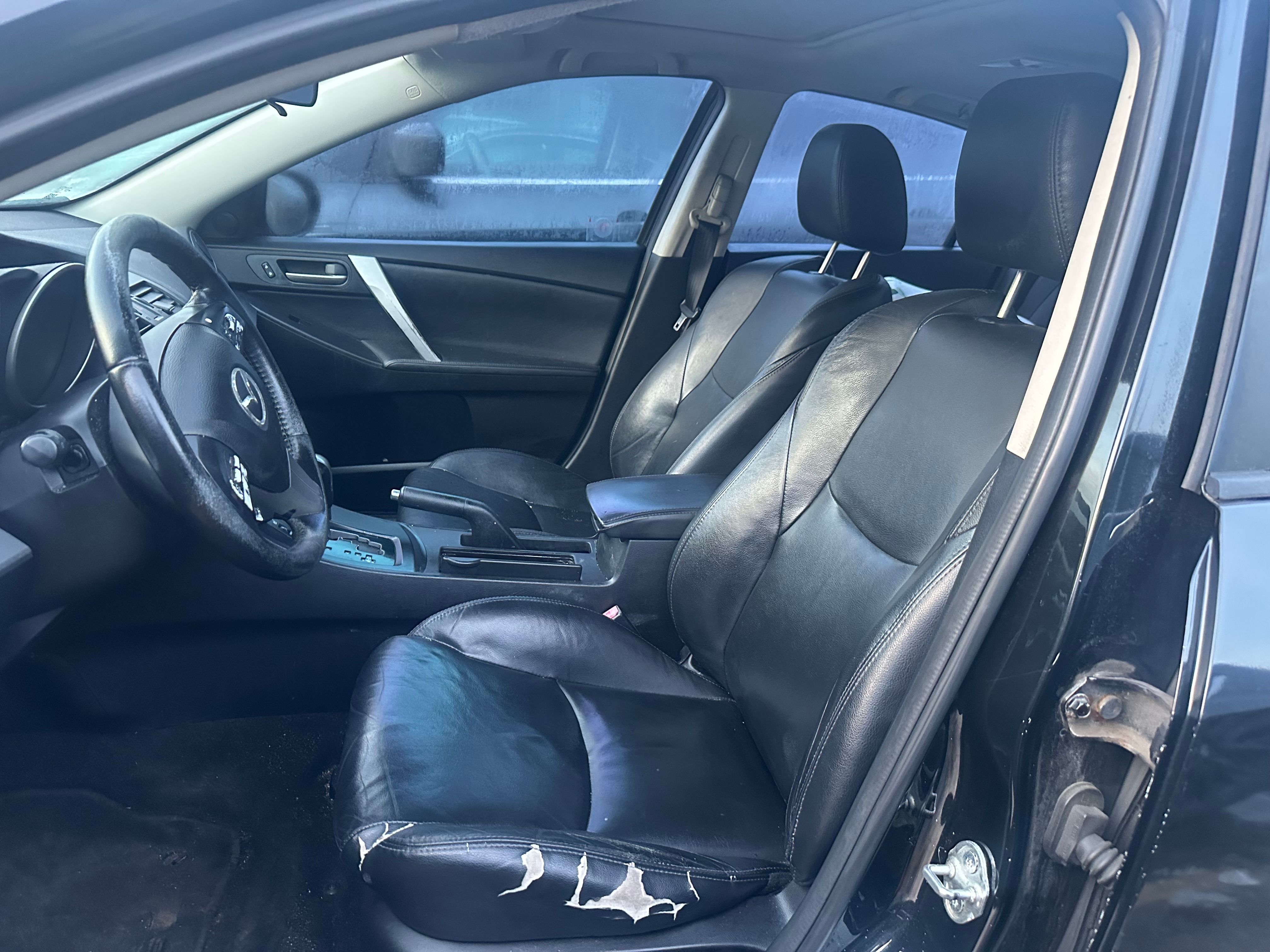 Used 2012 MAZDA MAZDA3 s Grand Touring w/ Tech Pkg FWD image 6