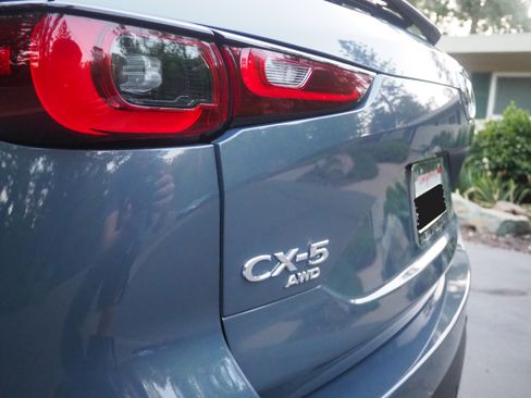 Used 2022 MAZDA CX-5 Carbon Edition image 5
