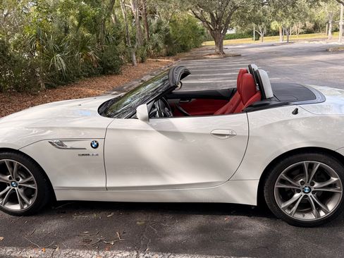 Used 2016 BMW Z4 sDrive35i image 11
