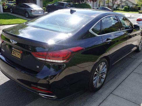 Used 2015 Hyundai Genesis 3.8 w/ Option Group 04 image 5