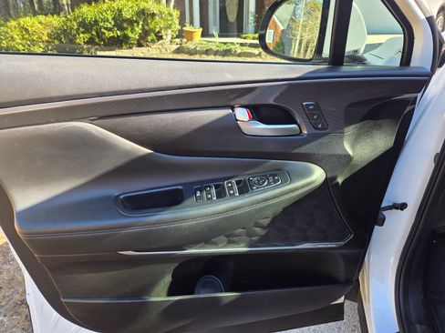 Used 2022 Hyundai Santa Fe Limited w/ Cargo Package image 16