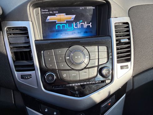 Used 2014 Chevrolet Cruze LT w/ All-Star Edition image 11