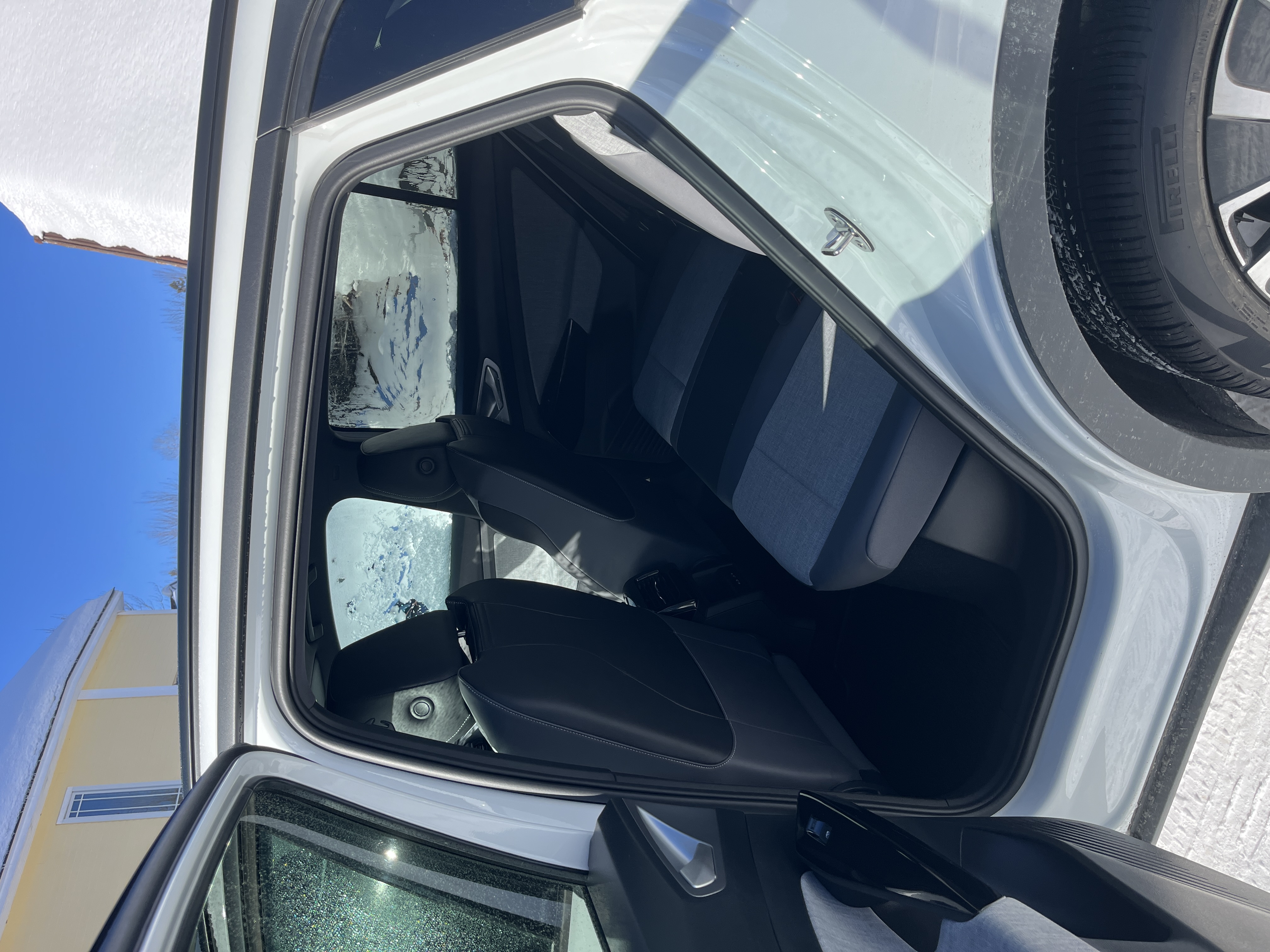 Used 2024 Volkswagen ID.4 Pro AWD/4WD image 5
