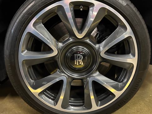Used 2018 Rolls-Royce Wraith RWD image 19