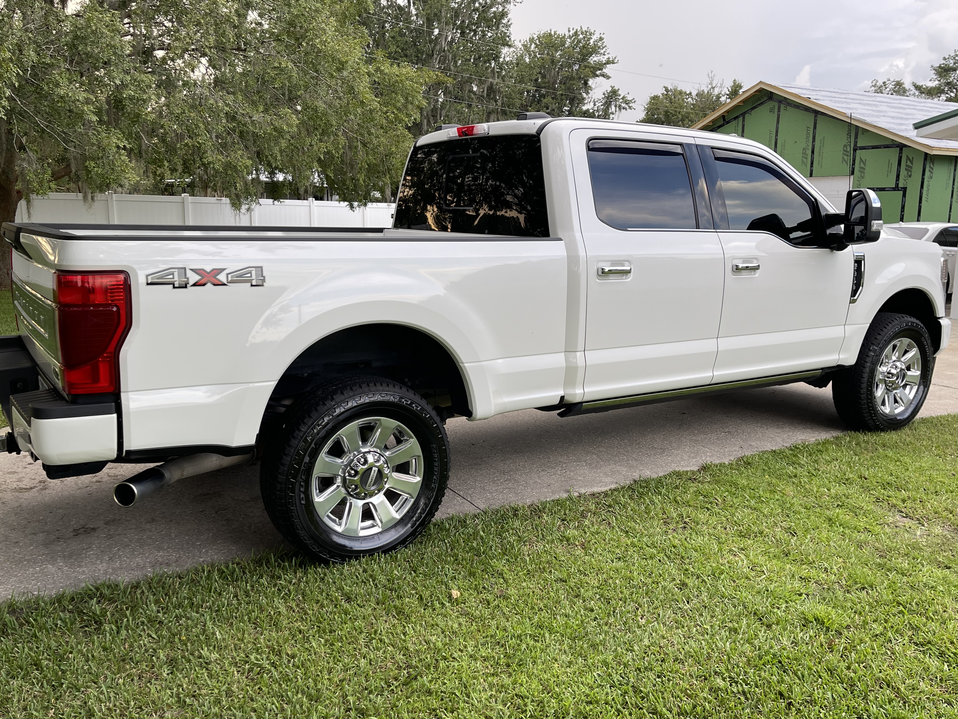 Used 2022 Ford F350 Platinum AWD/4WD image 4