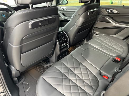 Used 2026 BMW X5 M60i image 16