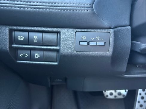 Used 2019 Toyota Avalon XSE w/ All Weather Liner Package FWD image 15