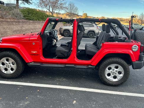 Used 2015 Jeep Wrangler Unlimited Sahara w/ Max Tow Package image 2