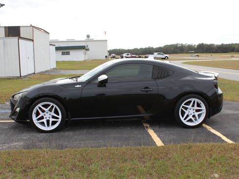 Used 2013 Scion FR-S Coupe 2D image 8