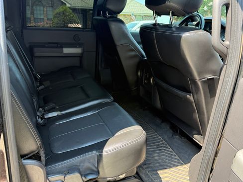 Used 2015 Ford F250 Lariat w/ Lariat Ultimate Package AWD/4WD image 13