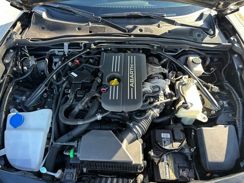 Used 2017 FIAT 124 Spider Abarth image 18