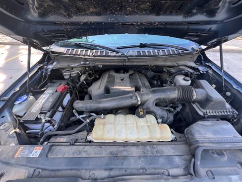 Used 2019 Ford Expedition Max XLT AWD/4WD image 6