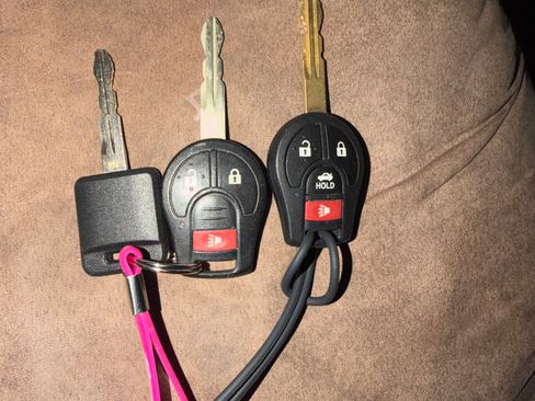 Used 2015 Nissan Versa Note SR image 12