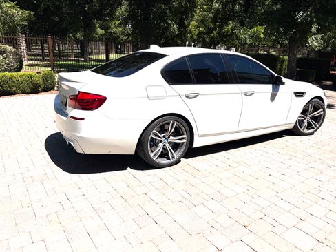 Used 2013 BMW M5 RWD image 16