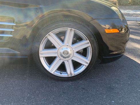 Used 2006 Chrysler Crossfire Limited image 12