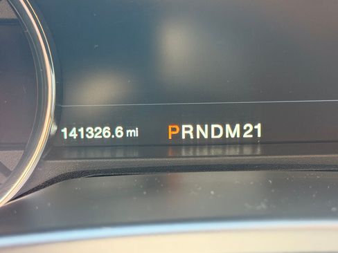 Used 2015 Ford F150 Lariat w/ Equipment Group 502A Luxury AWD/4WD image 12