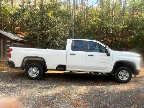 Used 2022 Chevrolet Silverado 2500 W/T w/ WT Convenience Package image 2