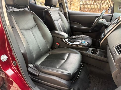 Used 2016 Nissan Leaf SL image 15