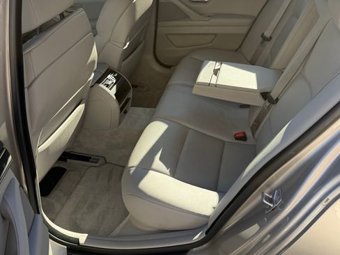 Used 2011 BMW 535i xDrive Sedan image 8