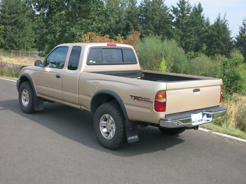 Used 1999 Toyota Tacoma 4x4 Xtracab V6 image 4