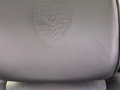 Used 2023 Porsche Macan image 11