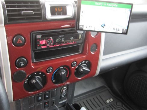 Used 2008 Toyota FJ Cruiser 4WD image 9