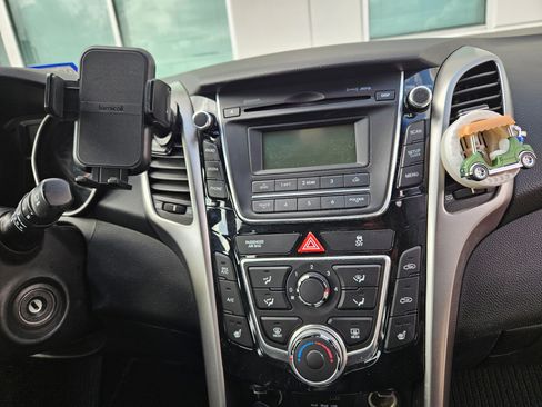 Used 2013 Hyundai Elantra GT image 21