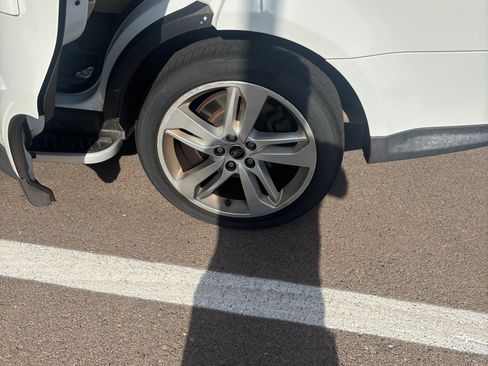 Used 2013 Land Rover Range Rover Sport HSE LUX image 10