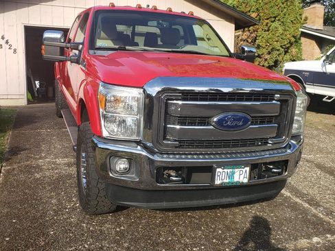 Used 2012 Ford F250 Lariat w/ Chrome Pkg image 9