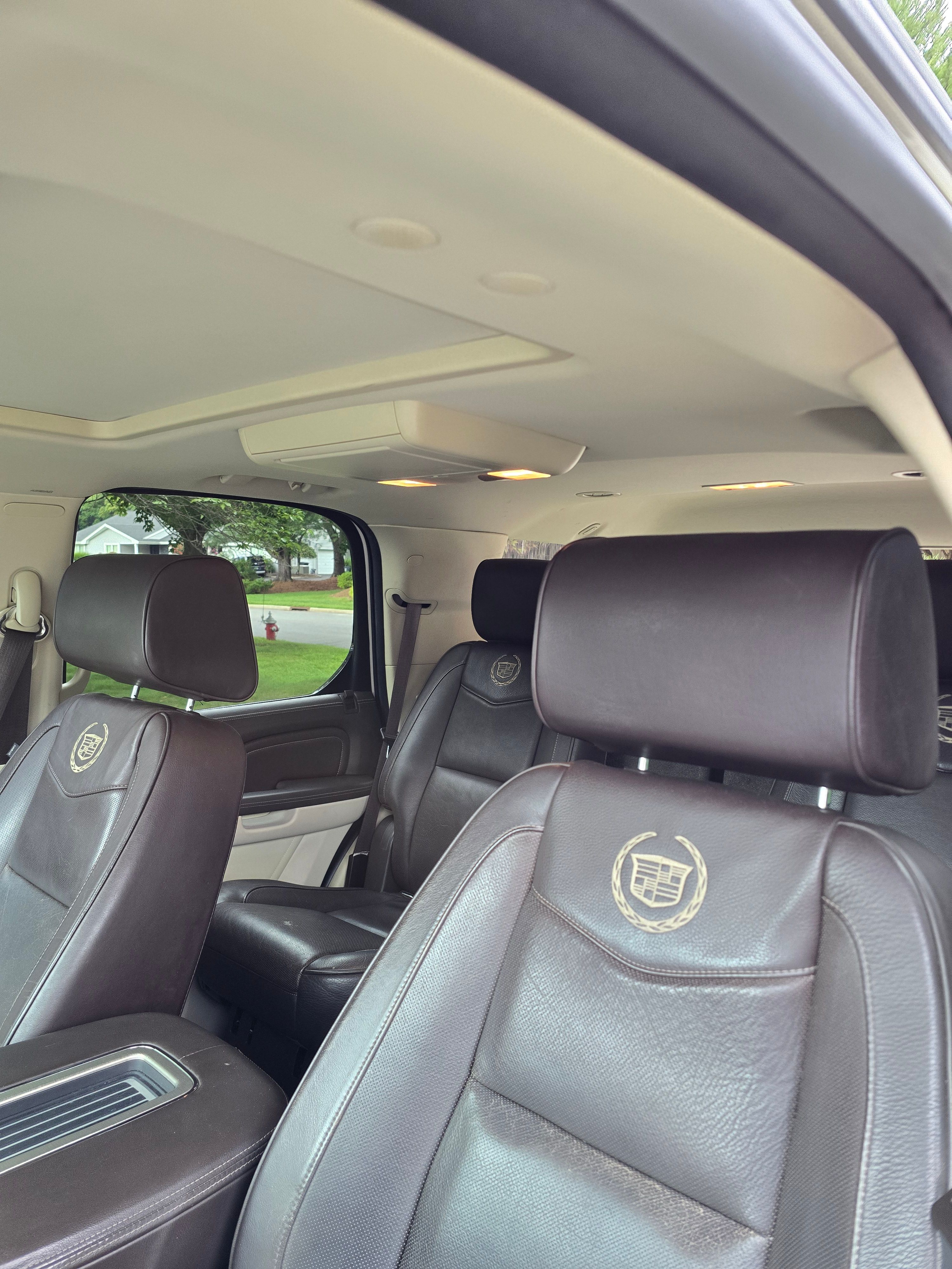 Used 2014 Cadillac Escalade Platinum AWD/4WD image 26