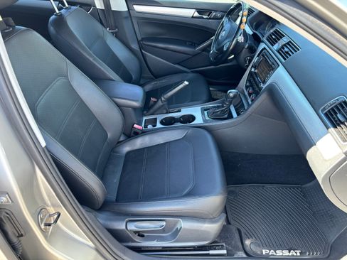 Used 2013 Volkswagen Passat TDI SE image 23