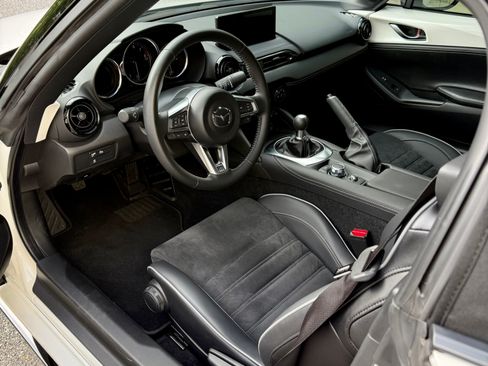 Used 2024 MAZDA MX-5 Miata Club w/ Brembo/BBS Recaro Package image 13
