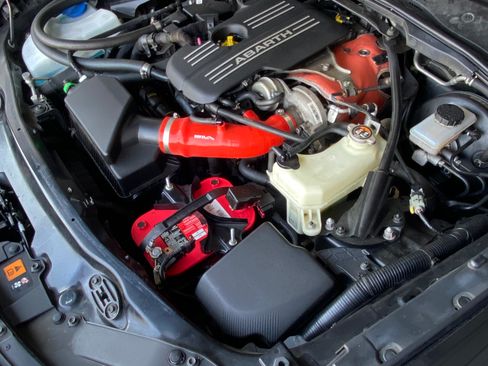 Used 2018 FIAT 124 Spider Abarth w/ Convenience Group image 8