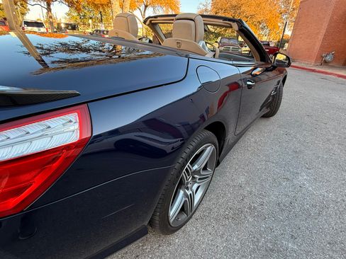 Used 2013 Mercedes-Benz SL 63 AMG image 11