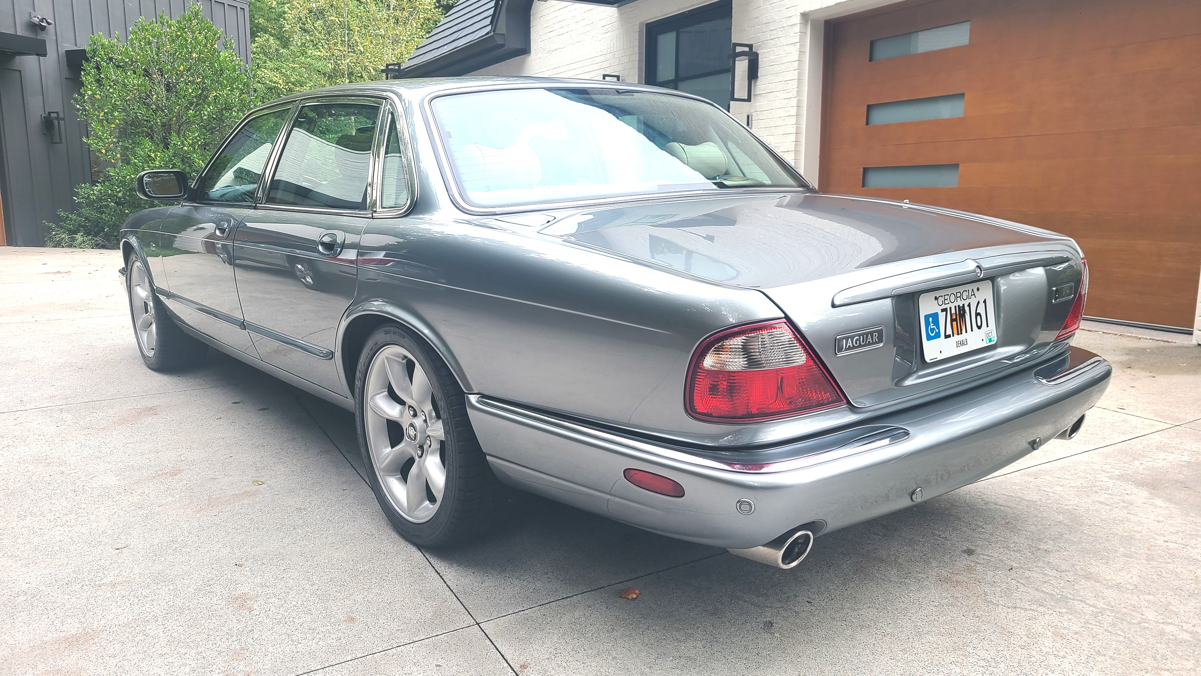 Used 2003 Jaguar XJ8 RWD image 8