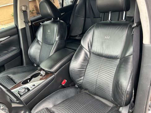 Used 2014 INFINITI Q50 w/ Deluxe Touring Package RWD image 12