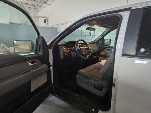Used 2011 Ford F150 XLT image 2