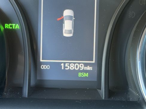 Used 2020 Toyota Camry SE image 18