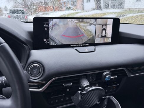 Used 2025 MAZDA CX-70 Plug-In Hybrid w/ Premium Plus image 11