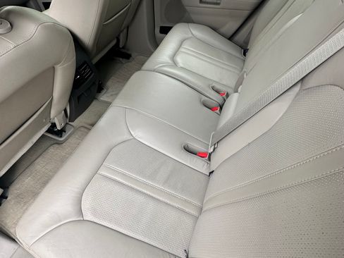 Used 2013 Lincoln MKX Sport Utility 4D image 19