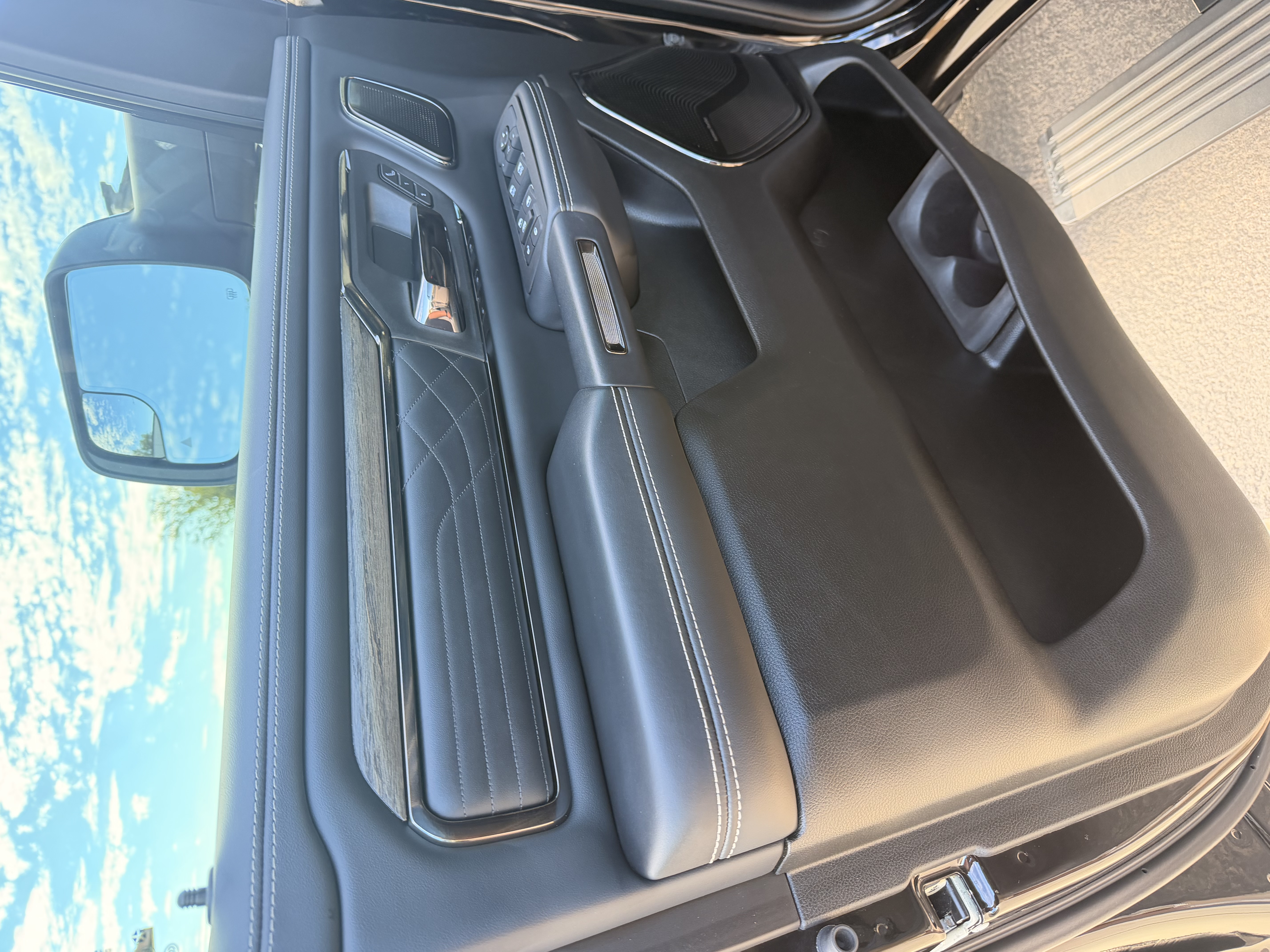 Used 2025 RAM 1500 Limited w/ Trailer Tow Group AWD/4WD image 14