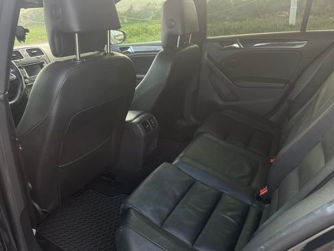 Used 2011 Volkswagen Golf 4-Door image 15