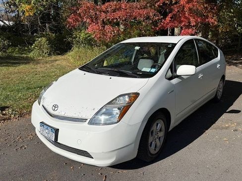 Used 2009 Toyota Prius Standard Hatchback 4D image 2