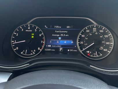 Used 2016 Nissan Maxima SR