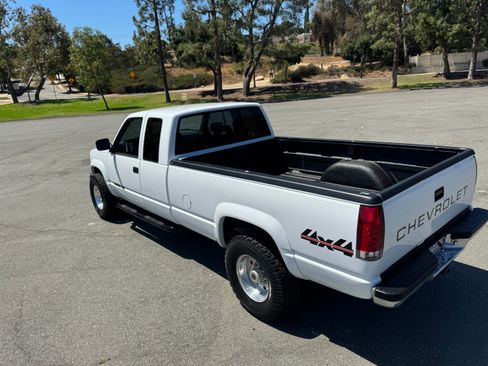 Used 1992 Chevrolet Silverado 3500 4x4 Extended Cab image 4