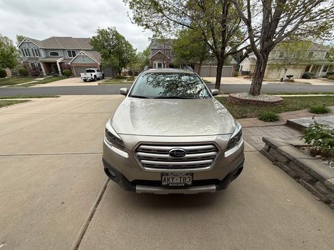 Used 2015 Subaru Outback 3.6R Limited AWD/4WD image 1